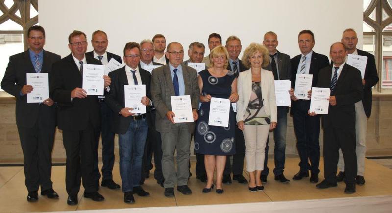 Die Vertreter der 15 Regionalen Aktionsgruppen mit der Thüringer Infrastrukturministerin Birgit Keller., Bild: TMIL